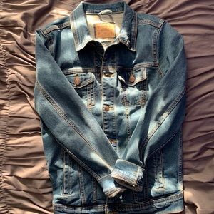 Pull & Bear regular fit denim jacket